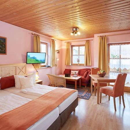 Land- Und Aktivhotel Altmuehlaue Bad Rodach Bagian luar foto