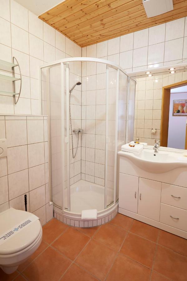 Land- Und Aktivhotel Altmuehlaue Bad Rodach Bagian luar foto