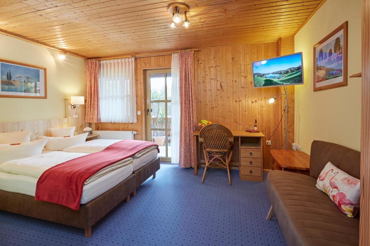 Land- Und Aktivhotel Altmuehlaue Bad Rodach Bagian luar foto