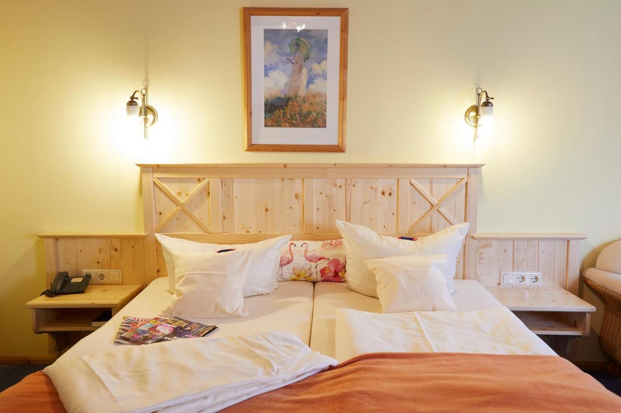 Land- Und Aktivhotel Altmuehlaue Bad Rodach Bagian luar foto