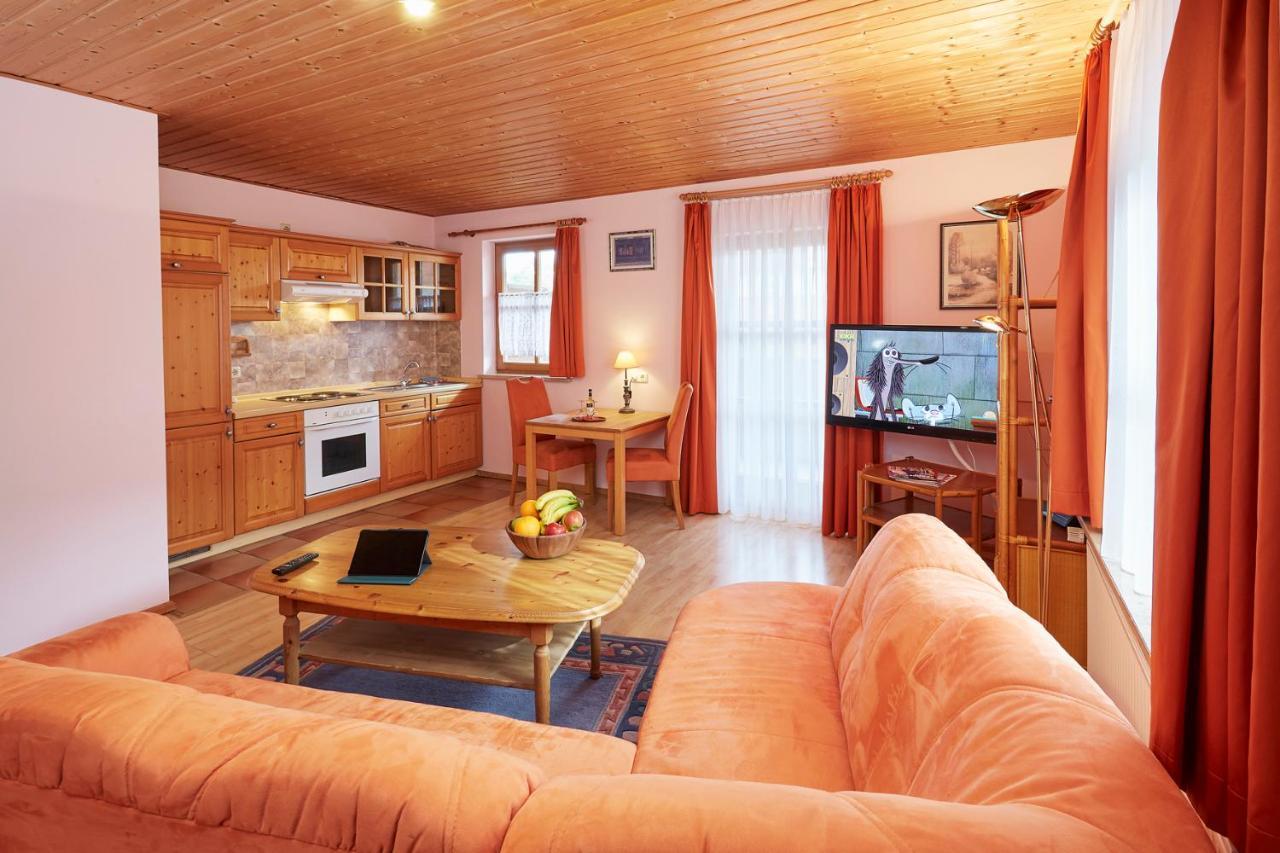Land- Und Aktivhotel Altmuehlaue Bad Rodach Bagian luar foto